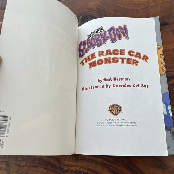 Cartoon Network Scooby-Doo Reader #08 The Race Car Monster Level 2 Paperback - Picture 3 of 6
